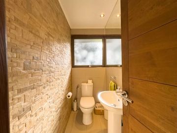 Exclusiva Casa En Lonco, Sector Punta Del Este