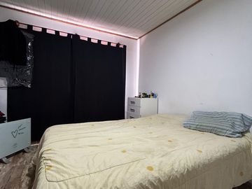 Casa En Esquina 18 Y 29 De Verónica, Partido De Punta Indio.