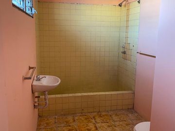 SE VENDE ESPECTACULAR EDIFICIO ESQUINERO