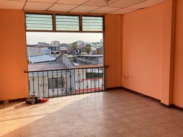 SE VENDE ESPECTACULAR EDIFICIO ESQUINERO