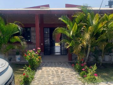 Vendo linda casa a 10 minutos del centro de Malinalco