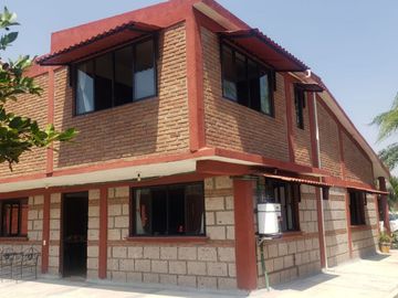 Vendo linda casa a 10 minutos del centro de Malinalco