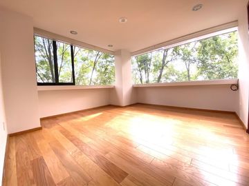 SUPER DEPARTAMENTO DE 2 PISOS CON 3 RECAMARAS EN JARDINES DE LA MONTAÑA