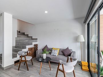 CASA CON ALBERCA, ASADOR Y JARDIN EN VENTA AL SUR DE CUERNAVACA