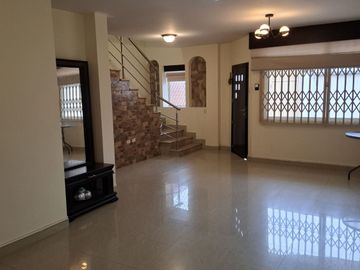 Casa en Venta con Terraza en Portoviejo Manabi