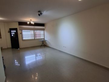 Casa en Venta con Terraza en Portoviejo Manabi