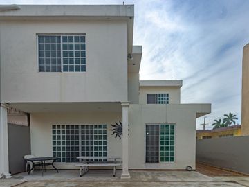 Casa en Venta, Ampliacion de La Unidad Nacional, Cd Madero. Tampico, Tamaulipas