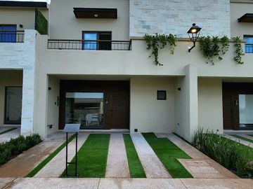 CASA SHARLENE EN CORREGIDORA