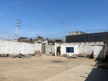 VENTA TERRENO 2,421 m2  SAN VICENTE CAÑETE - AV BENAVIDES