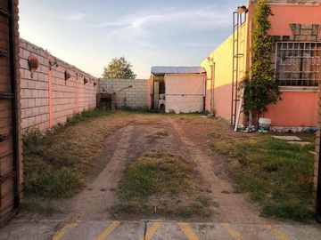 Casa en venta con terreno excedente, en fraccionamiento tuzos al sur de pachuca