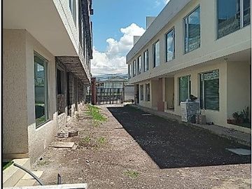 SE VENDE LINDA CASA DE ESTRENO SECTOR JATUMPUNGO, SANGOLQUI - VALLE DE LOS CHILLOS