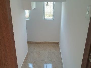 SE VENDE LINDA CASA DE ESTRENO SECTOR JATUMPUNGO, SANGOLQUI - VALLE DE LOS CHILLOS