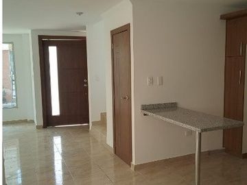 SE VENDE LINDA CASA DE ESTRENO SECTOR JATUMPUNGO, SANGOLQUI - VALLE DE LOS CHILLOS