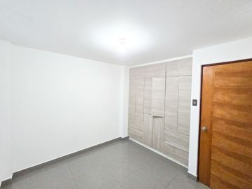 😱OCASION VENDO DEPARTAMENTO  AMPLIO EN SEGUNDO  PISO😱😱