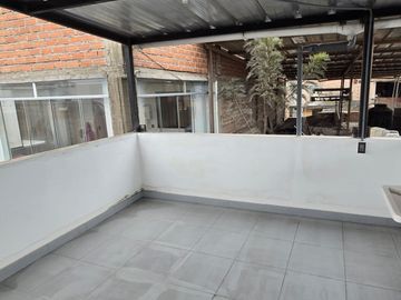 😱OCASION VENDO DEPARTAMENTO  AMPLIO EN SEGUNDO  PISO😱😱