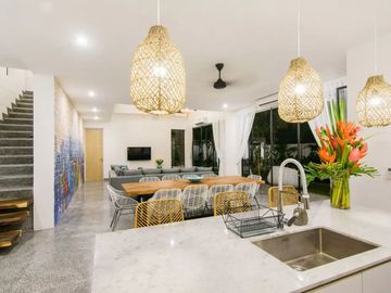 4-Bedroom Luxury Villa Walking Distance to Berawa Beach