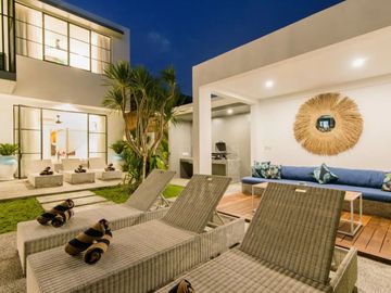4-Bedroom Luxury Villa Walking Distance to Berawa Beach