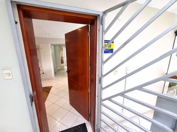 VENTA de DPTO. Flat en SURCO (Urb. Las Gardenias, límite con Chacarilla)