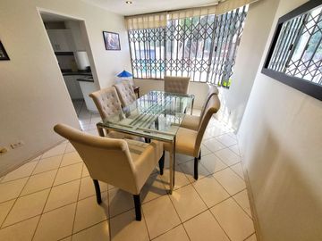 VENTA de DPTO. Flat en SURCO (Urb. Las Gardenias, límite con Chacarilla)