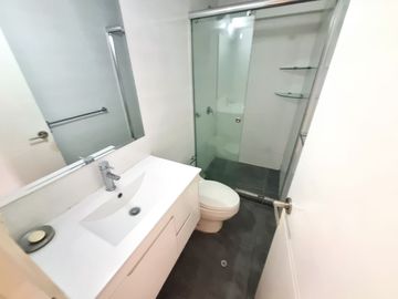 VENTA de DPTO. Flat en SURCO (Urb. Las Gardenias, límite con Chacarilla)