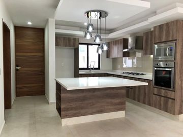 Casa Inteligente en venta en Coto de Valle Imperial Zapopan