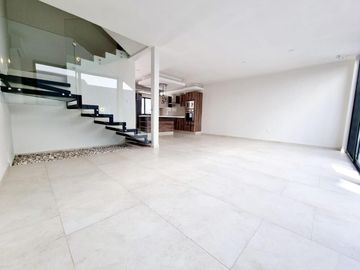 Casa Inteligente en venta en Coto de Valle Imperial Zapopan