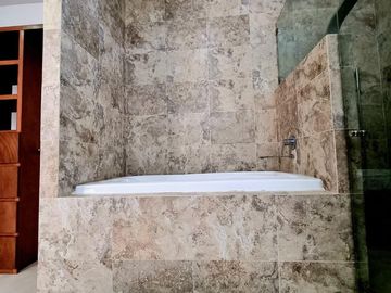 Casa Inteligente en venta en Coto de Valle Imperial Zapopan