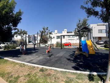 Casa Inteligente en venta en Coto de Valle Imperial Zapopan
