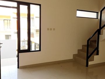 Dijual Rumah Baru Minimalis 2 Lantai DP Allin 15 Juta Angsuran KPR 3,3 Juta Di Jatihandap Kota Bandung Dekat Cicaheum, Antapani, Arcamanik, Surapati C