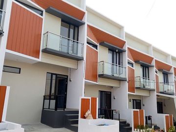 Dijual Rumah Baru Minimalis 2 Lantai DP Allin 15 Juta Angsuran KPR 3,3 Juta Di Jatihandap Kota Bandung Dekat Cicaheum, Antapani, Arcamanik, Surapati C