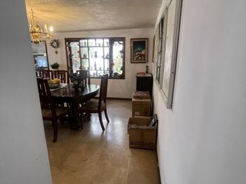 Casa de venta en Cumbayá sector la primavera Quito Ecuador de 4 dormitorios.