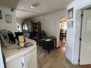Casa de venta en Cumbayá sector la primavera Quito Ecuador de 4 dormitorios.