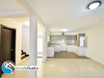 Max Uhle, Venta de Casa 04 Dormitorios