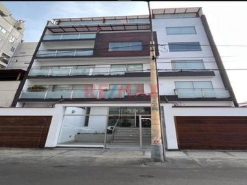 Duplex En Venta Miraflores Us$ 220,000, Calle Ramon Zavala cdra 3
