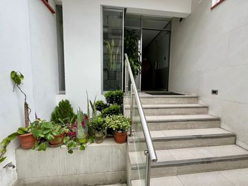 Duplex En Venta Miraflores Us$ 220,000, Calle Ramon Zavala cdra 3