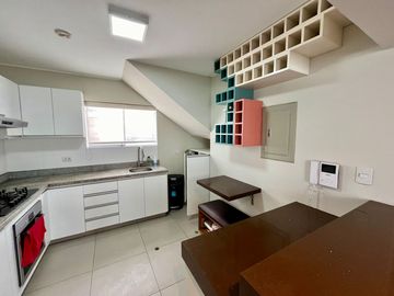 Duplex En Venta Miraflores Us$ 220,000, Calle Ramon Zavala cdra 3