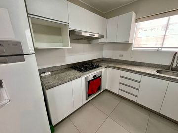 Duplex En Venta Miraflores Us$ 220,000, Calle Ramon Zavala cdra 3