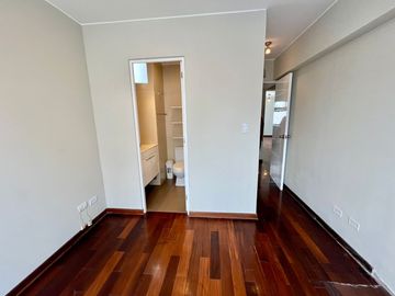 Duplex En Venta Miraflores Us$ 220,000, Calle Ramon Zavala cdra 3