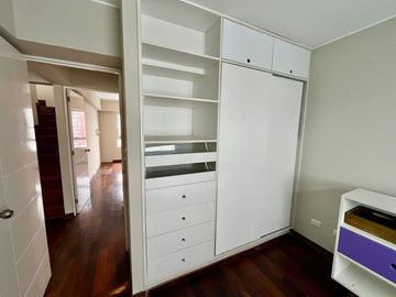 Duplex En Venta Miraflores Us$ 220,000, Calle Ramon Zavala cdra 3