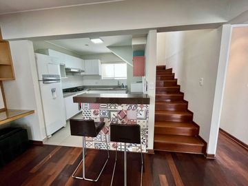 Duplex En Venta Miraflores Us$ 220,000, Calle Ramon Zavala cdra 3