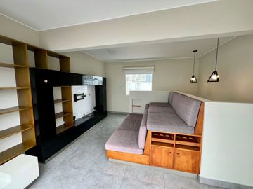 Duplex En Venta Miraflores Us$ 220,000, Calle Ramon Zavala cdra 3