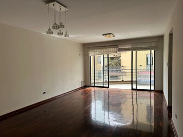 Oportunidad de venta de departamento en condominio Las Colinas del Prado, Urb Los Alamos