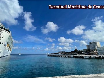 Condo con Balcon, infinity pool y Jacuzzi con vista al mar en venta,  zona centro, en Cozumel, Quintana Roo.