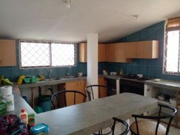 ¡DE OPORTUNIDAD! CASA DE DOS PISOS EN VENTA FRENTE AL MAR EN CRUCITA