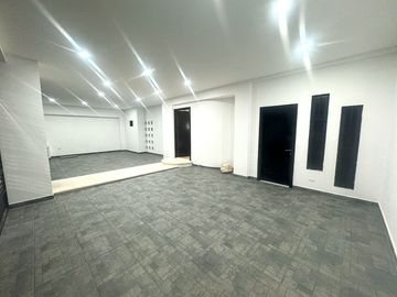 Fantástica Casa en VENTA 100% Remodelada Av.Acanceh, SM 11, Cancún