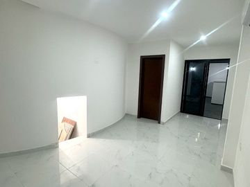 Fantástica Casa en VENTA 100% Remodelada Av.Acanceh, SM 11, Cancún