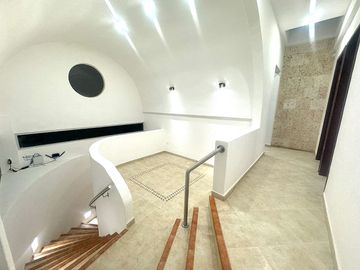 Fantástica Casa en VENTA 100% Remodelada Av.Acanceh, SM 11, Cancún