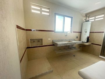 Espectacular Casa en Venta en Cancún, SM 11