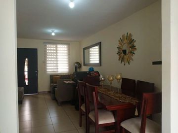 Venta de casa en Samborondon, La Gran Vittoria ( Via salitre)