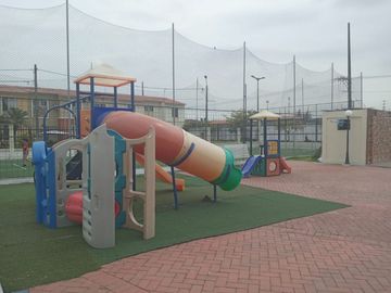 Venta de casa en Samborondon, La Gran Vittoria ( Via salitre)